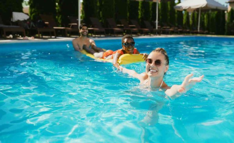 Does Swimming Help You Lose Weight? A Simple Guide to Fat-Burning Pool Workouts